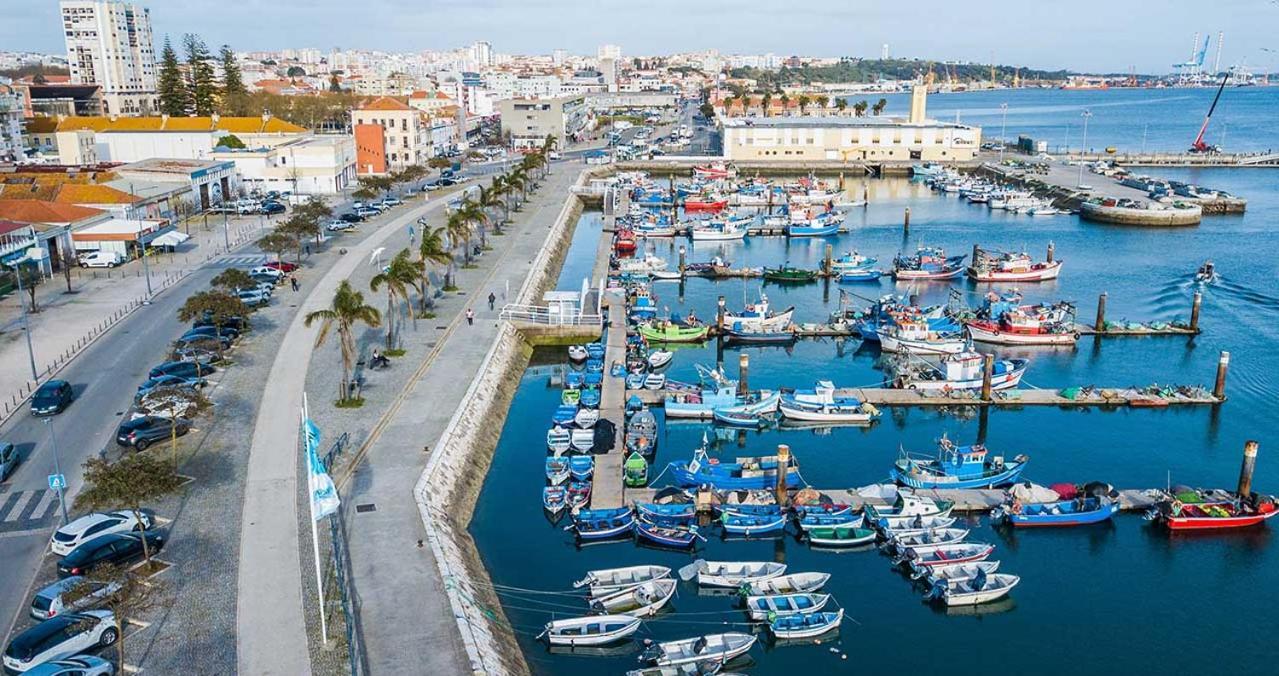 Apartamento Situado Na Zona Costeira Da Cidade Сетубал Екстериор снимка